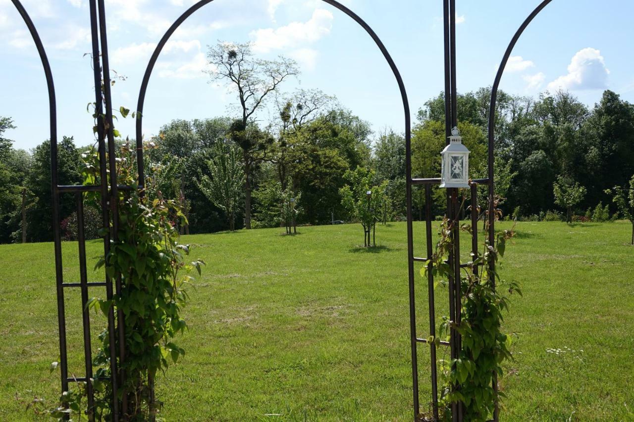 Le Manoir des Arômes Brugny-Vaudancourt Exterior foto